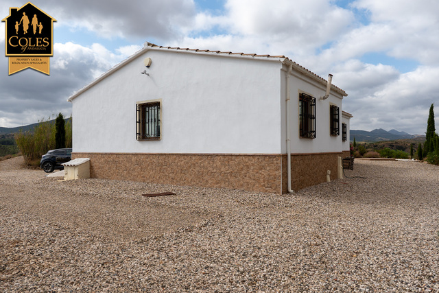 RUB3V22: Villa for Sale in Velez Rubio, Almería