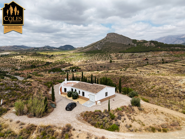 RUB3V22: Villa for Sale in Velez Rubio, Almería