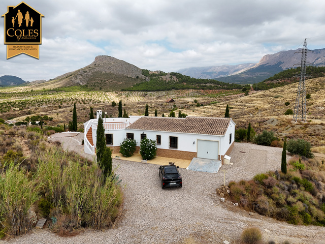 RUB3V22: Villa for Sale in Velez Rubio, Almería
