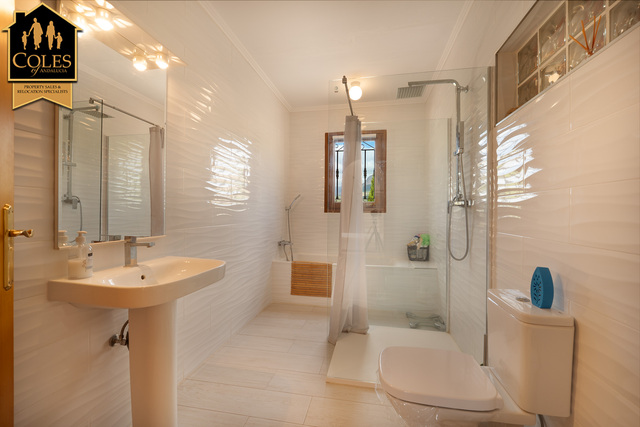 RUB3V22: Villa for Sale in Velez Rubio, Almería