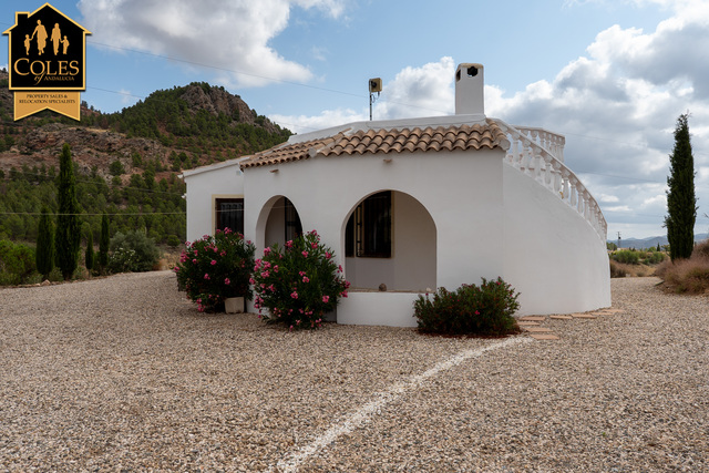 RUB3V22: Villa for Sale in Velez Rubio, Almería