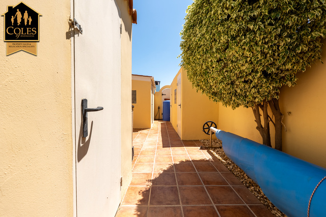 TUR3V54: Villa for Sale in Turre, Almería