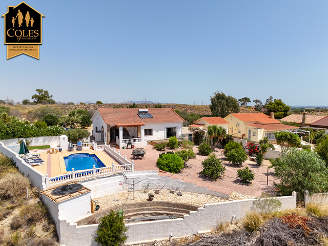 Villa in Valle del Este Golf, Almería