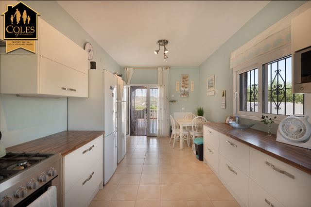 VAL3V18: Villa for Sale in Valle del Este Golf, Almería