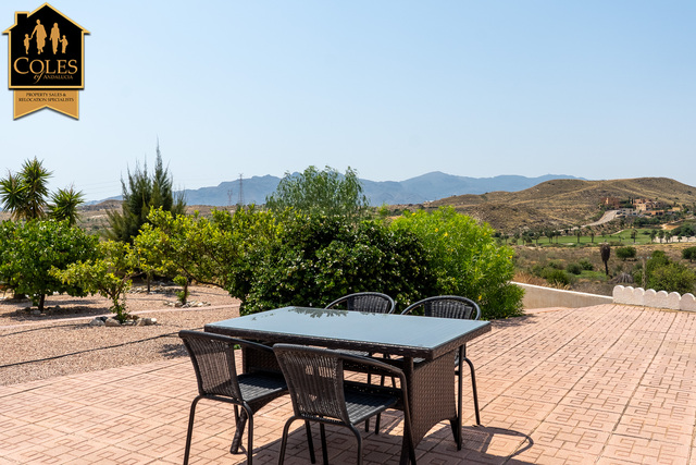 VAL3V18: Villa for Sale in Valle del Este Golf, Almería