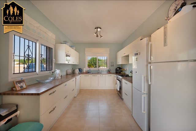 VAL3V18: Villa for Sale in Valle del Este Golf, Almería