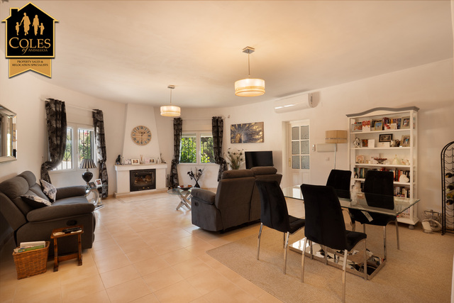 VAL3V18: Villa for Sale in Valle del Este Golf, Almería