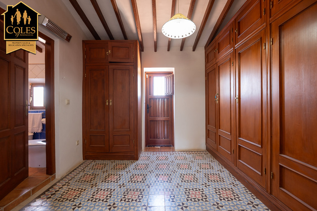 ANT7C01: Cortijo for Sale in Antas, Almería
