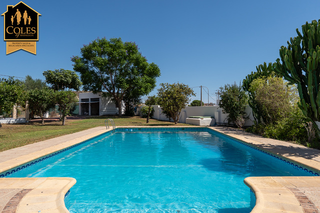 ANT7C01: Cortijo for Sale in Antas, Almería