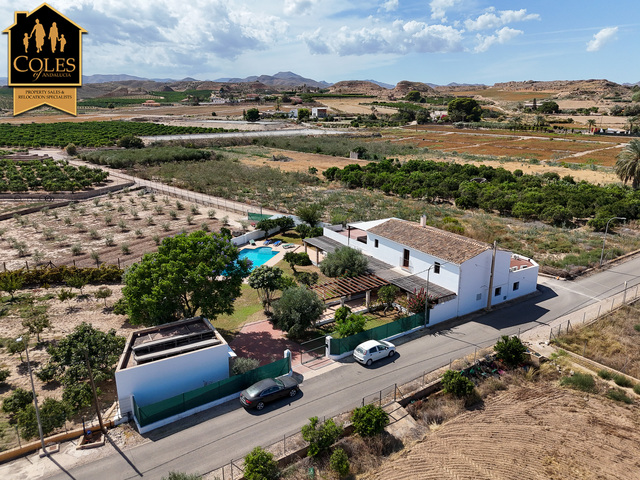ANT7C01: Cortijo for Sale in Antas, Almería