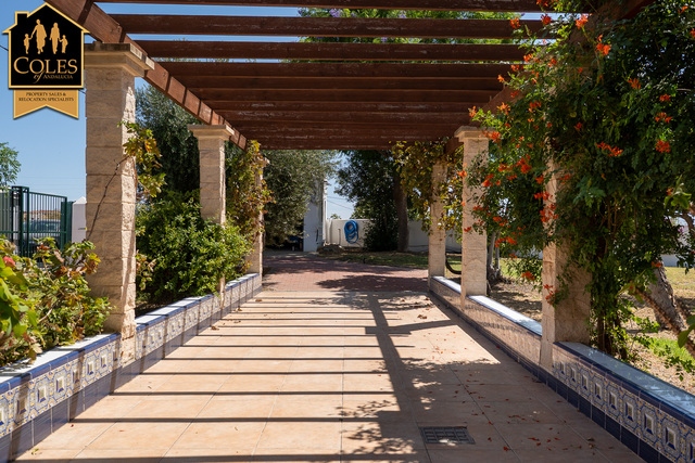 ANT7C01: Cortijo for Sale in Antas, Almería