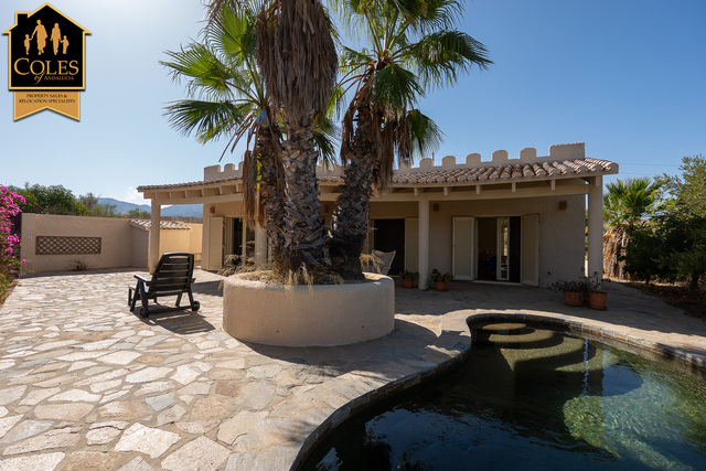 GAL2V02: Villa for Sale in Los Gallardos, Almería