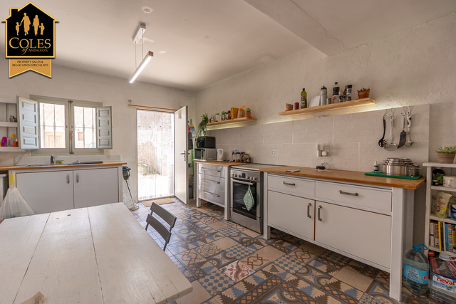 LUB2C02: Cortijo for Sale in Lubrin, Almería