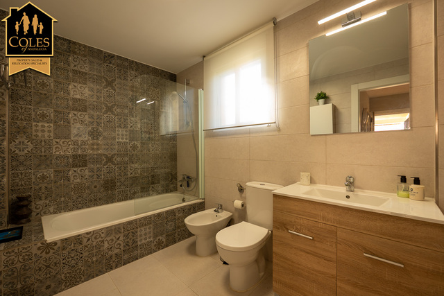 TUR3V55: Villa for Sale in Turre, Almería