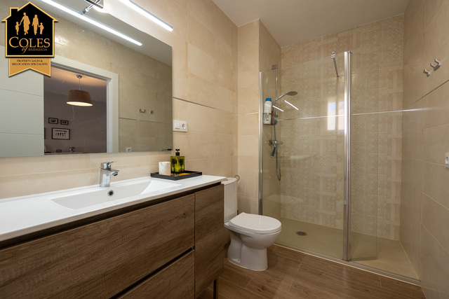 TUR3V55: Villa for Sale in Turre, Almería