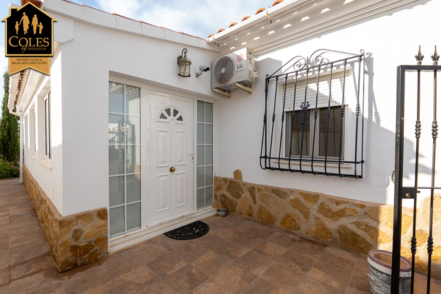 URC2V01: Villa for Sale in Urcal, Almería