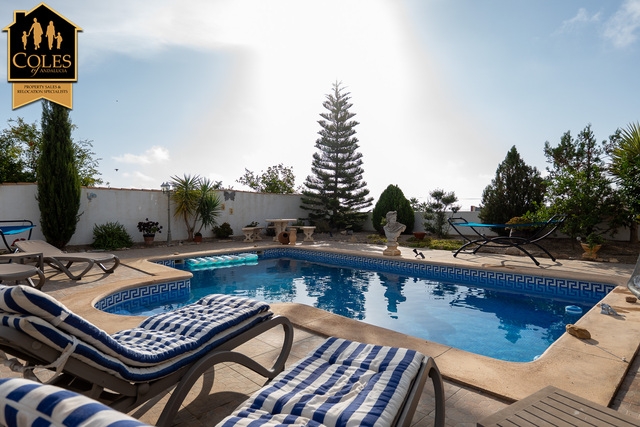 URC2V01: Villa for Sale in Urcal, Almería
