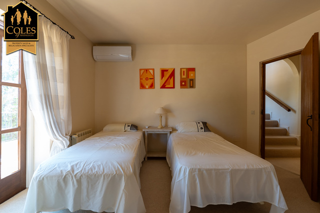 BED4V05: Villa for Sale in Bedar, Almería