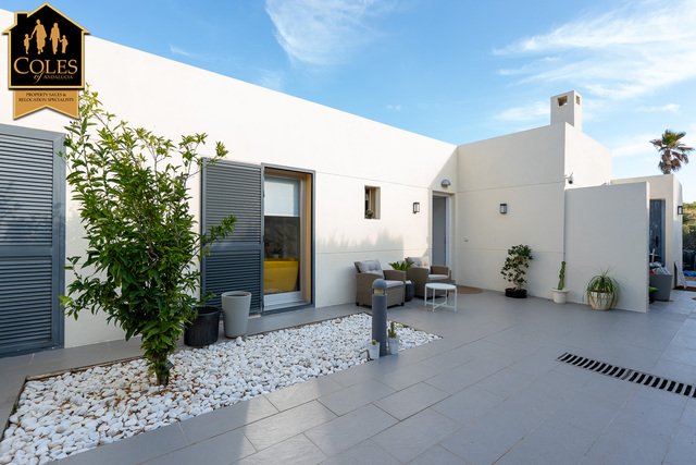 VAL2VJ03: Villa for Sale in Valle del Este Golf, Almería VAL2VJ03: Villa for Sale in Valle del Este Golf, Almería