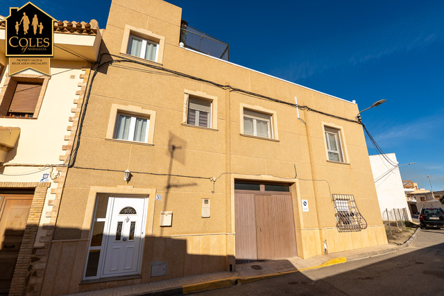 Town house in Turre, Almería