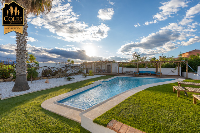 VER5V04: Villa for Sale in Vera, Almería