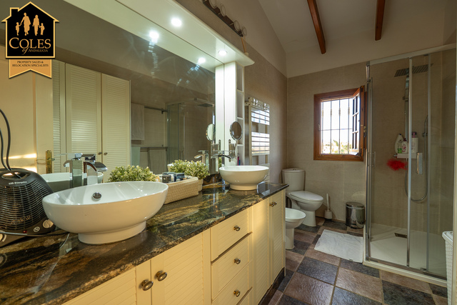 VER5V04: Villa for Sale in Vera, Almería