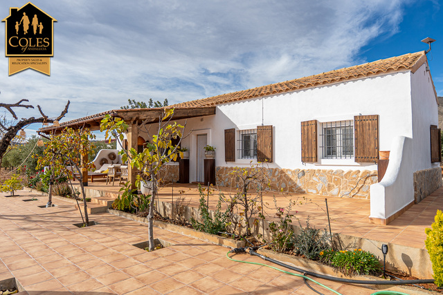 ULE2V02: Villa for Sale in Uleila del Campo, Almería