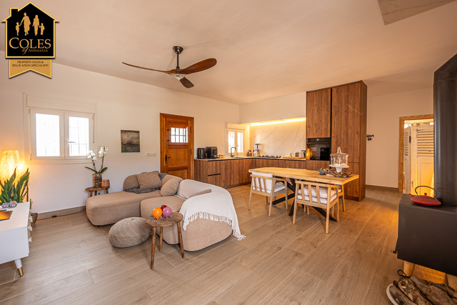 ULE2V02: Villa for Sale in Uleila del Campo, Almería