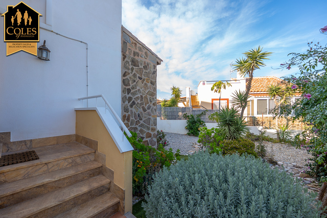 ALF2V01: Villa for Sale in La Alfoquia, Almería