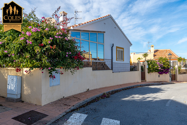 ALF2V01: Villa for Sale in La Alfoquia, Almería