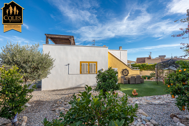 ALF2V01: Villa for Sale in La Alfoquia, Almería