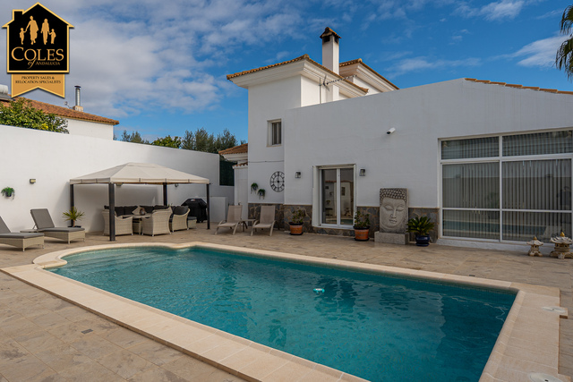 ZUR3VC08: Villa for Sale in Zurgena, Almería ZUR3VC08: Villa for Sale in Zurgena, Almería