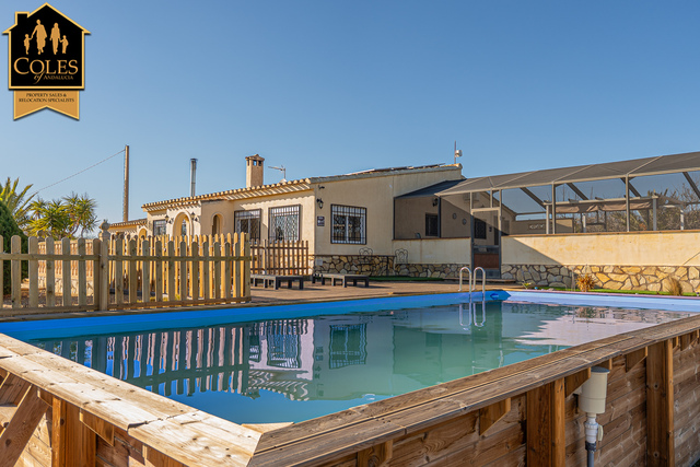 URC3V01: Villa for Sale in Urcal, Almería