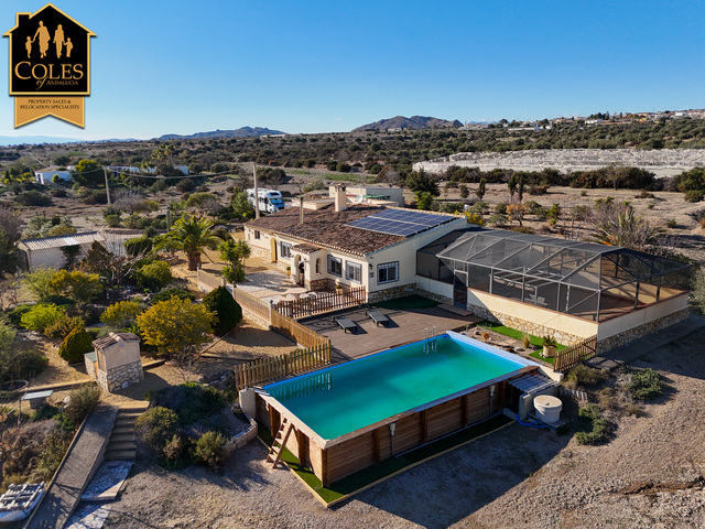 Villa in Urcal, Almería