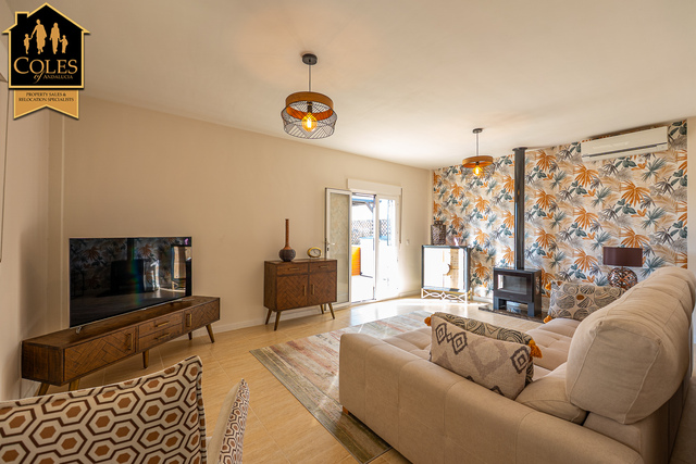 ZUR3V17: Villa for Sale in Zurgena, Almería