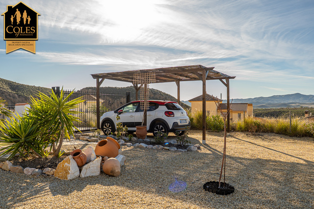 ZUR3V17: Villa for Sale in Zurgena, Almería