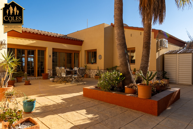 BED4V03: Villa for Sale in Bedar, Almería