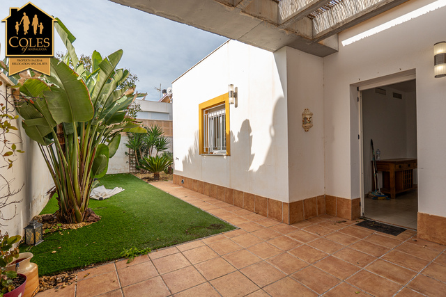 TUR3V56: Villa for Sale in Turre, Almería