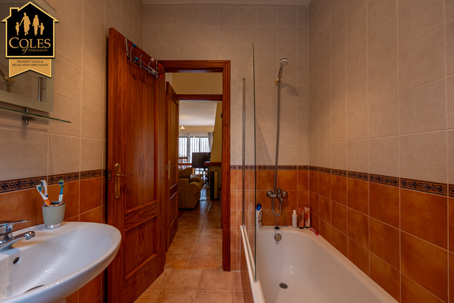 ARB3VT32: Villa for Sale in Arboleas, Almería