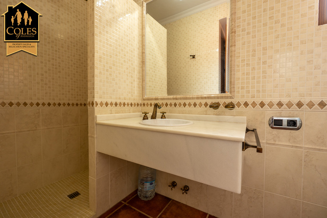 DES3V05: Villa for Sale in Desert Springs, Almería