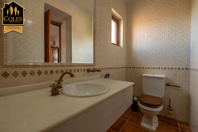 DES3V05: Villa for Sale in Desert Springs, Almería