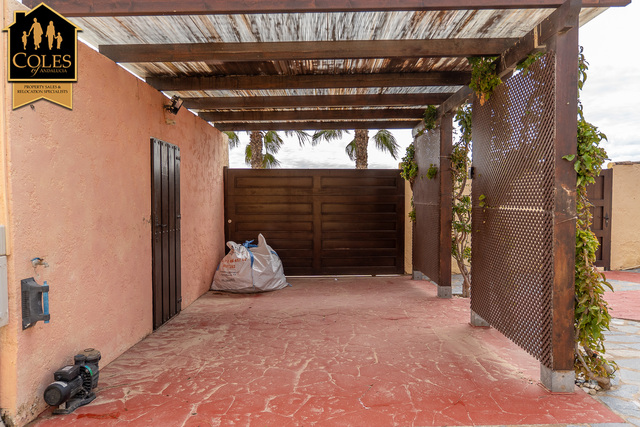 DES3V05: Villa for Sale in Desert Springs, Almería