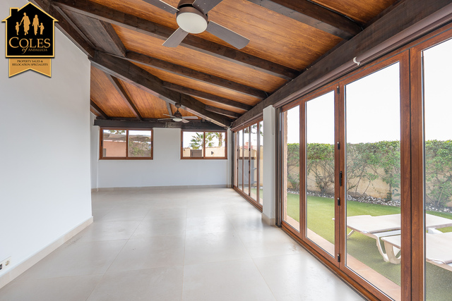 DES3V05: Villa for Sale in Desert Springs, Almería