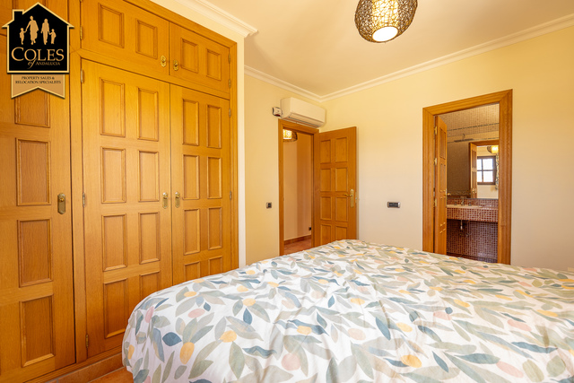 DES4V04: Villa for Sale in Desert Springs, Almería