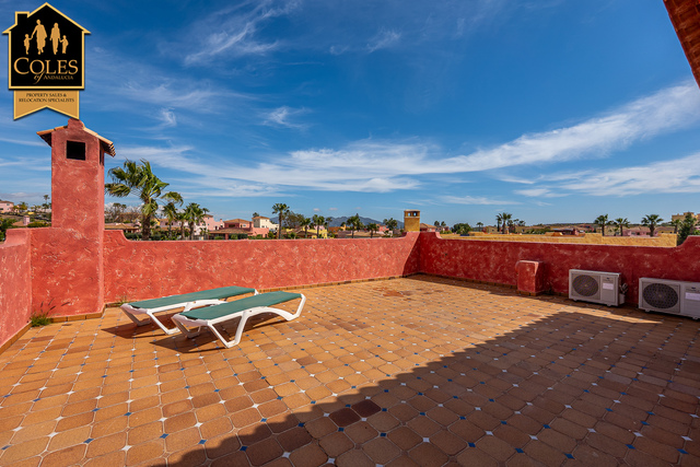 DES4V04: Villa for Sale in Desert Springs, Almería