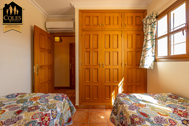 DES4V04: Villa for Sale in Desert Springs, Almería