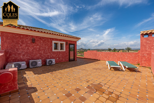 DES4V04: Villa for Sale in Desert Springs, Almería