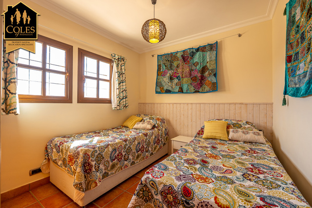 DES4V04: Villa for Sale in Desert Springs, Almería