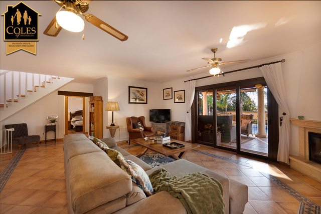 DES4V03: Villa for Sale in Desert Springs, Almería