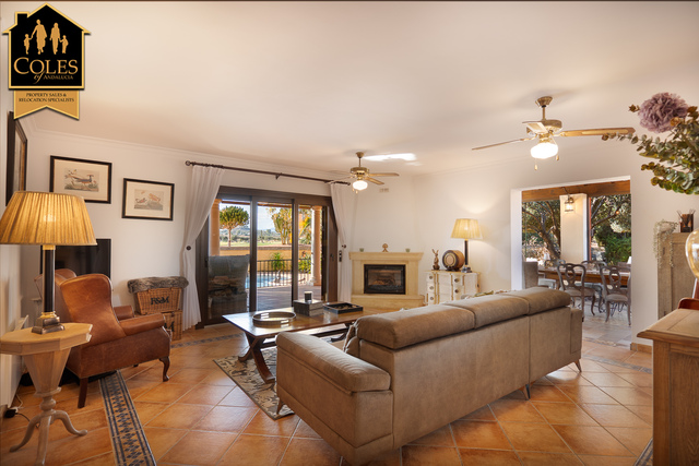 DES4V03: Villa for Sale in Desert Springs, Almería